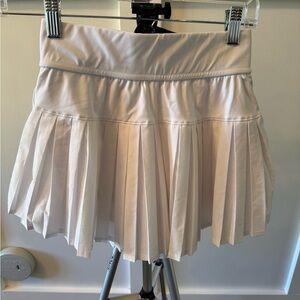 White Pleated Mini Skirt size XS NWOT